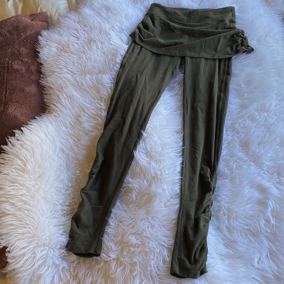 SOLD ATHLETA 2 in 1 skirt SMALL TALL Green - Picture 3 of 7